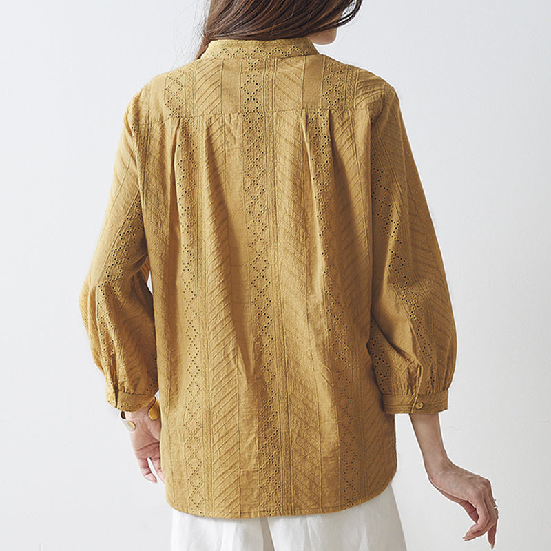 <span>【クーポンで3299円！】</span>【シャツ/ブラウス】『レーシー刺繍で気分あがる』ストライプ刺しゅうブラウス