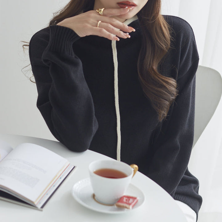 <span>【クーポンで3999円！】</span>【ニット/セーター】『ライン使いであがる、くるんとネック』センター切替配色ニット
(配色ボトルネックセーター)