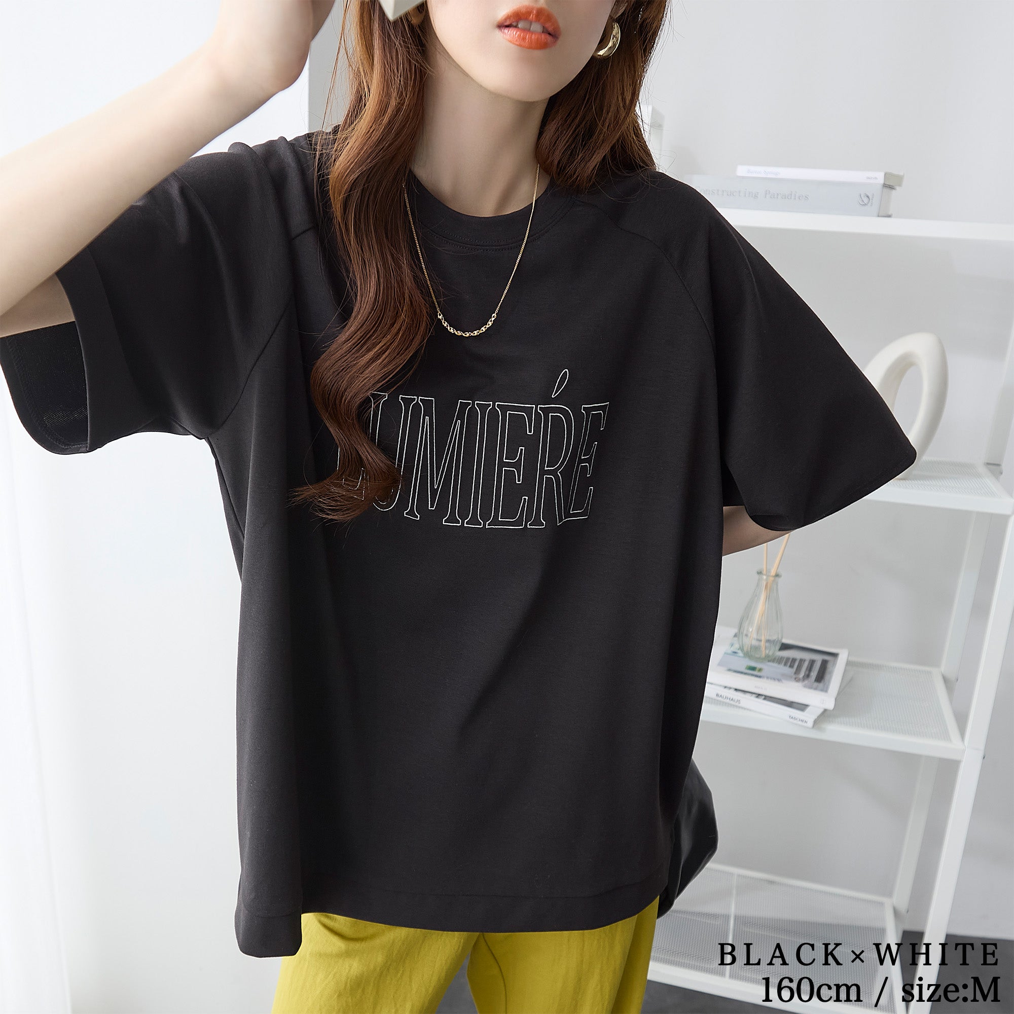 美品✨クレージュ ロゴ Tシャツ ショートパンツ エミ emmi emmi×PlaX(TM) emmiロゴクロップドTシャツ レディース
